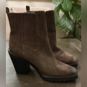 NWOT Vince Camuto Aresse Brown Suede
Square Toe Heeled Bootie